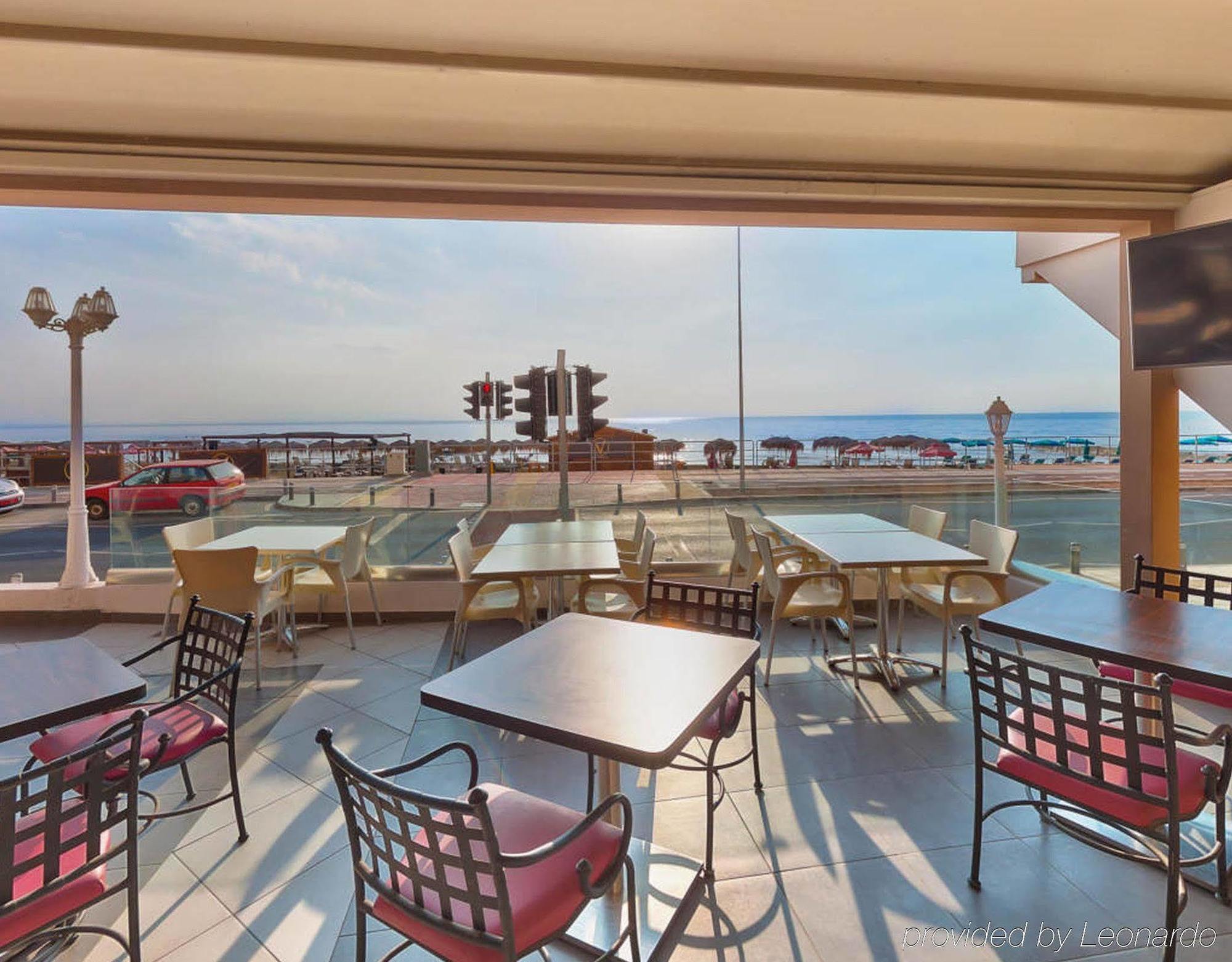 Mackenzie Beach Hotel Ларнака Экстерьер фото