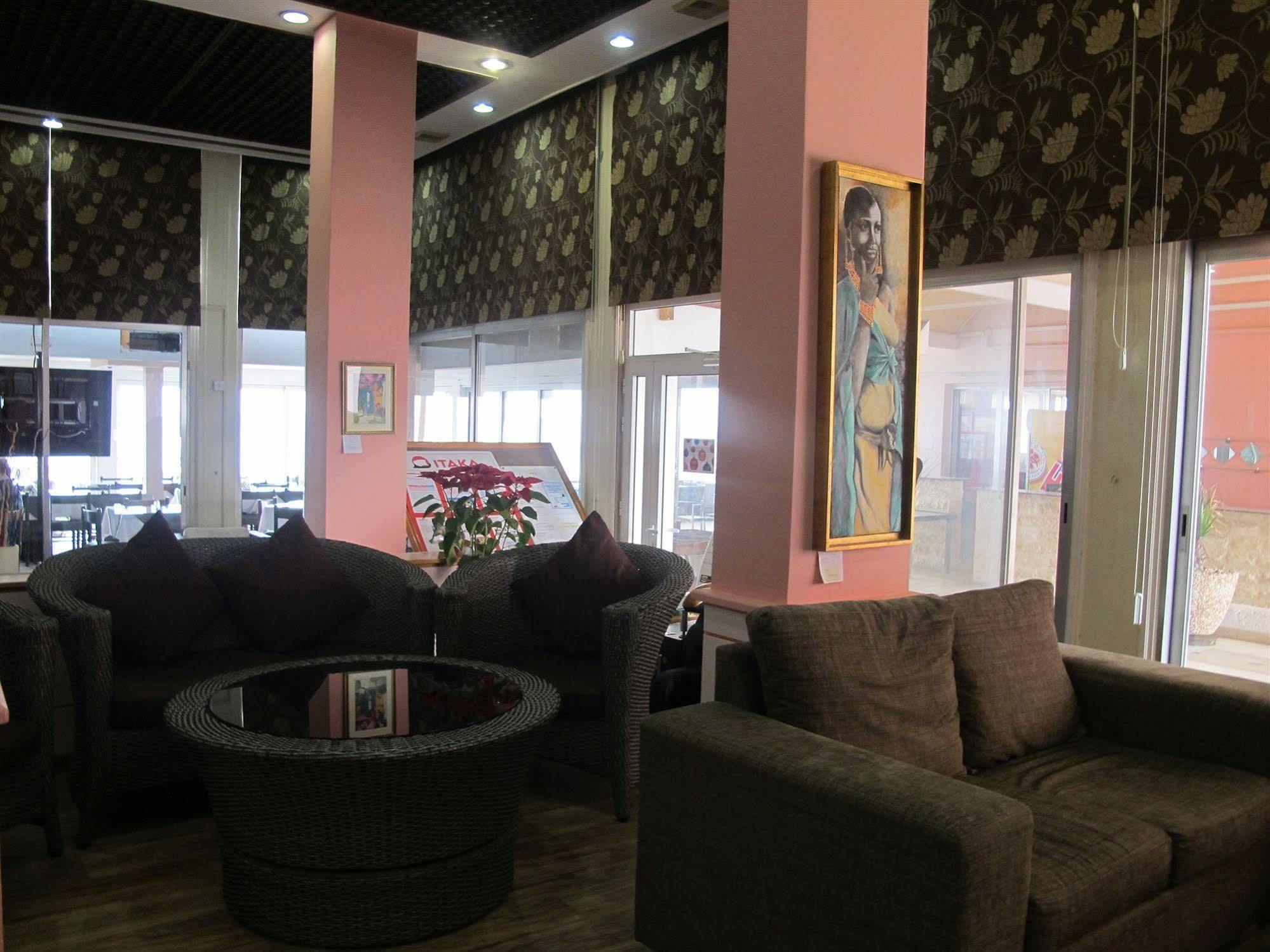 Mackenzie Beach Hotel Ларнака Экстерьер фото